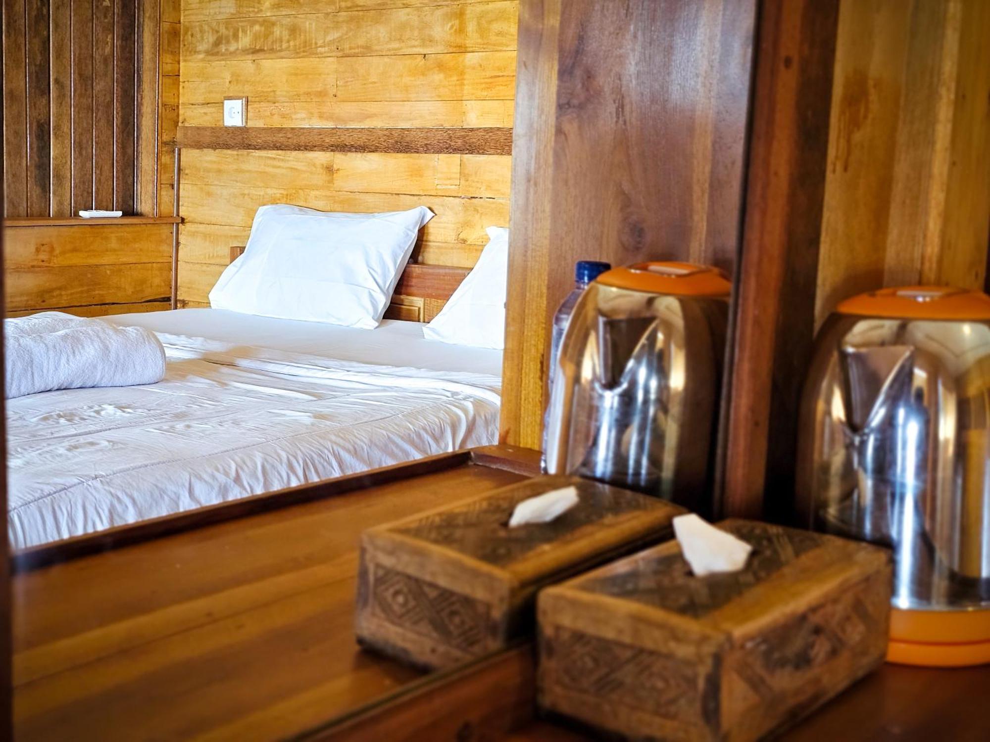 Готель Malibu Huts Semaya Екстер'єр фото